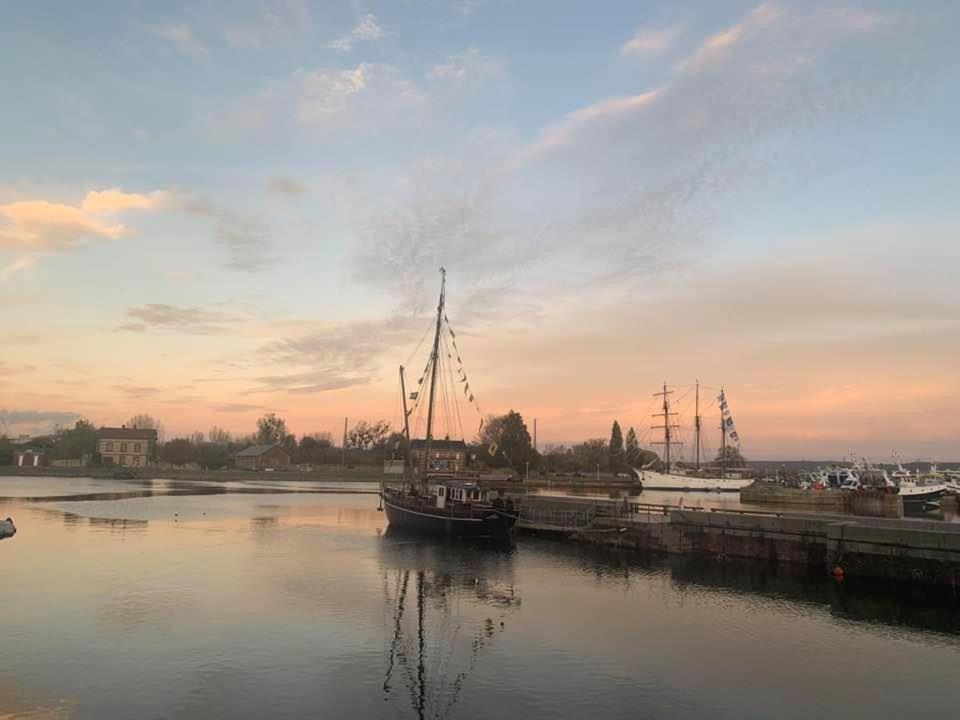 La Loge Des Artistes Lägenhet Honfleur Exteriör bild